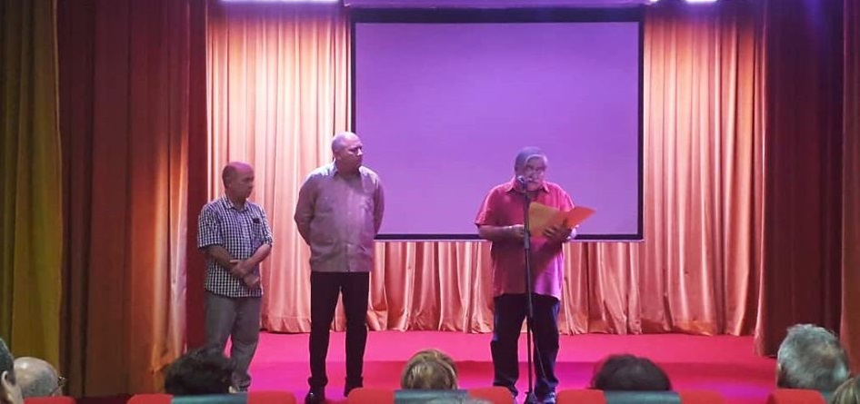 Luciano Castillo en el acto de entrega de la Distinción por la Cultura Nacional