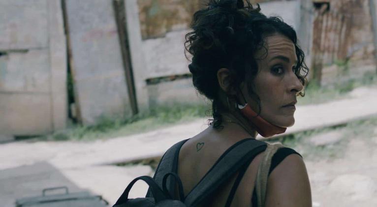 Lola Amores en la pelicula La Mujer Salvaje 